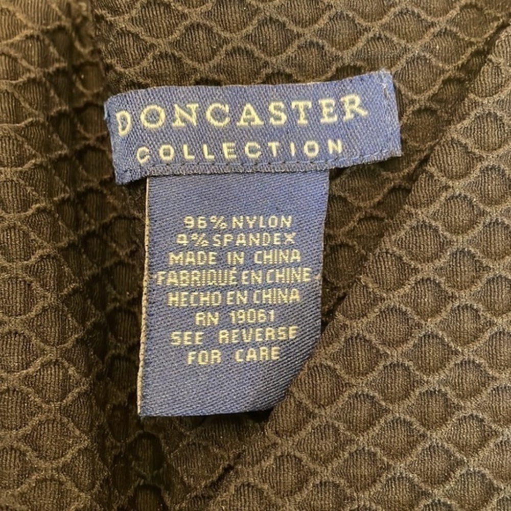 Doncaster collection elegant simple cap sleeve flattering flare midi dress - Picture 4 of 8